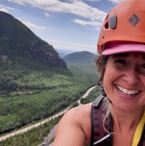 Meet your Posher, Sshara